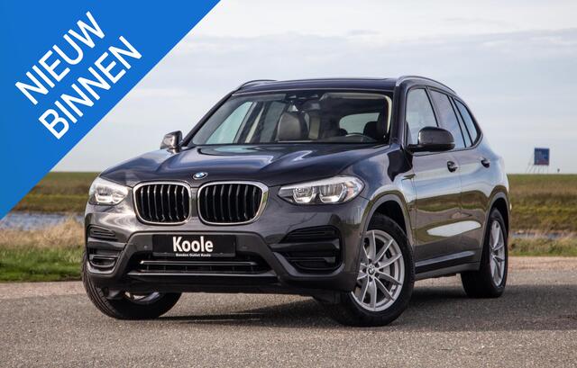 BMW X3 xDrive30e High Executive BRUIN LEER / PANORAMA DAK / AUTOMAAT / PLUG IN / CARPLAY / STOELVERWARMING