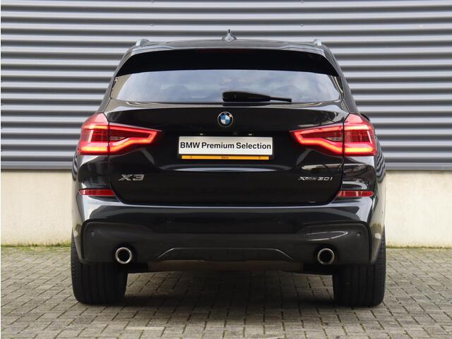 BMW X3 xDrive30i High Executive | M Sportpakket | Panodak | Driving Assistant Plus | Head-Up | Hi-Fi | Parking Assistant Plus | Adaptief Onderstel | Getint Glas | 20'' LMV