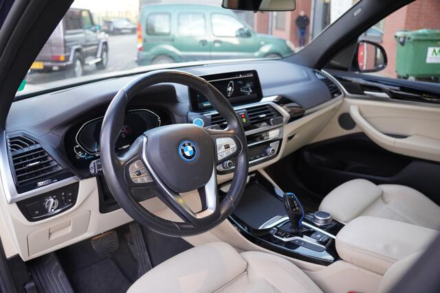 BMW X3 iX3 High Executive 80 kWh / BTW / Panorama / Trekhaak / Co Pilot / Harman Kardon / Memory /