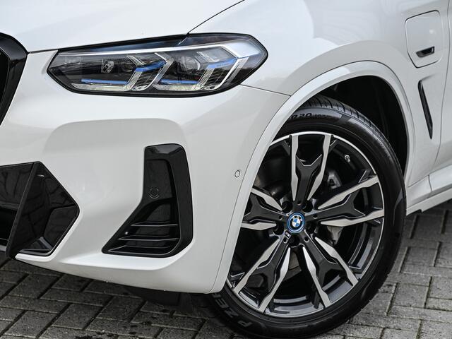 BMW X3 xDrive30e High Executive | PANORAMADAK | HEAD-UP | CAMERA | BLIS | STOELVERWARMING | BMW LASER | HIFI | AMBIANCE SFEER VERLICHTING | COMFORT ACCESS