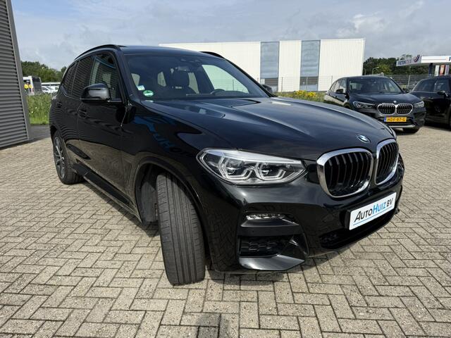 BMW X3 xDrive30e High Executive M Sport LED Panoramadak Trekhaak 20 Inch LMV Carplay Lederen interieur Achteruitrijcamera