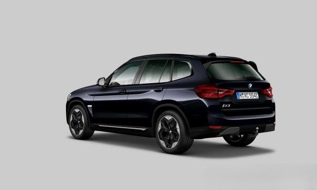 BMW X3 iX3 High Executive 80 kWh | Panoramadak | Keyless | Stoelverwarming | Harman Kardon | Memory Seat | Head-Up Display | 360 Camera | Adaptief Onderstel | Trekhaak | Adaptive LED | Elektrische Stoelen | Apple Carplay | N