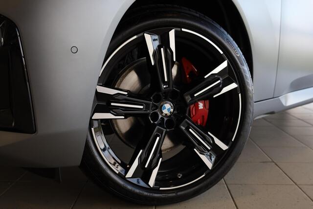 BMW X3 M50 M Sportpakket Pro | Panoramadak | Head-Up | Iconic Glow | Harman Kardon | Professional Pack | Comfort Pack | Adaptief Onderstel | Trekhaak | Adaptieve LED