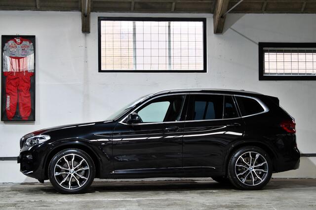 BMW X3 xDrive20i High Executive | M-Sport | Panoramadak | Head-Up | Trekhaak | NL auto |