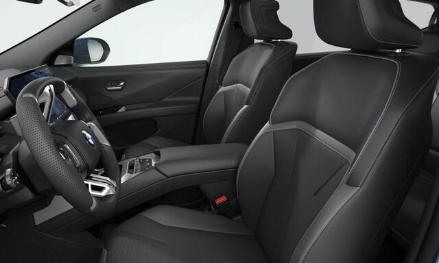 BMW X3 iX3 50 xDrive 113 kWh | M Sportpakket | Innovation Pack | Iconic Glow | Panoramadak