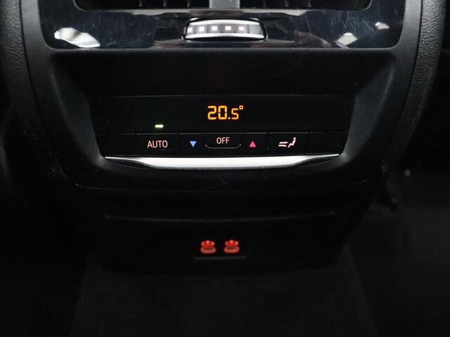 BMW X3 xDrive30e M Sport | Panoramadak | Leder | Stoelverwarming | Camera | Sportstoelen | Carplay | 20'' | Navigatie | Live Cockpit