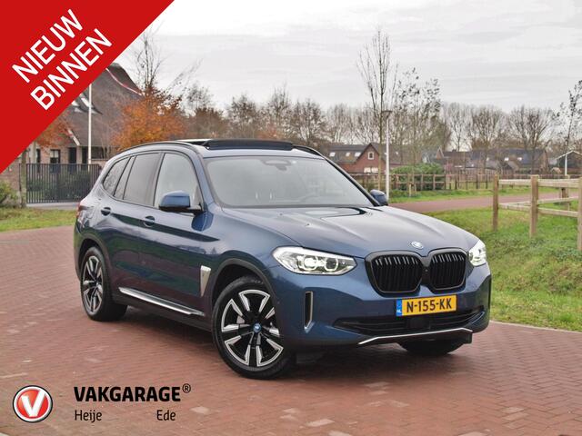 BMW X3 iX3 Executive 80 kWh | Panoramadak | Sfeerverlichting | Camera | Apple Carplay | NL-Auto |