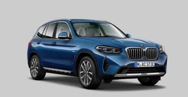 BMW X3 xDrive30e Trekhaak - Panoramadak - Parking Assistant Plus - Getinte Ruiten - Sportstoelen - Comfort Access - Driving Assistant - Hifi - zonneschermen achterportierruiten - Verstelbare rugleuning achter -