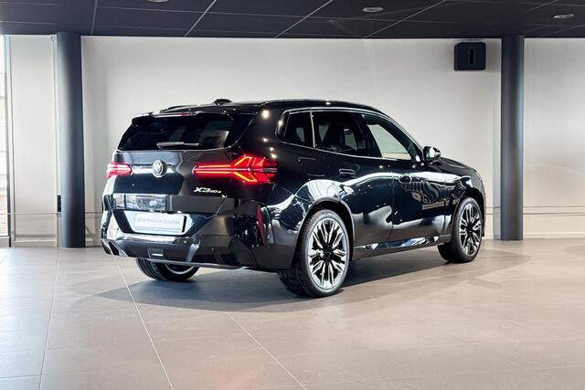 BMW X3 30e xDrive | M Sport Pro | Harman Kardon | Glazen Panoramadak | Iconic Glow | Trekhaak |