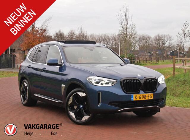 BMW X3 iX3 High Executive 80 kWh | Panoramadak | 360 Camera | Trekhaak | Sfeerverlichting | Head-Up Display | Harman Kardon |