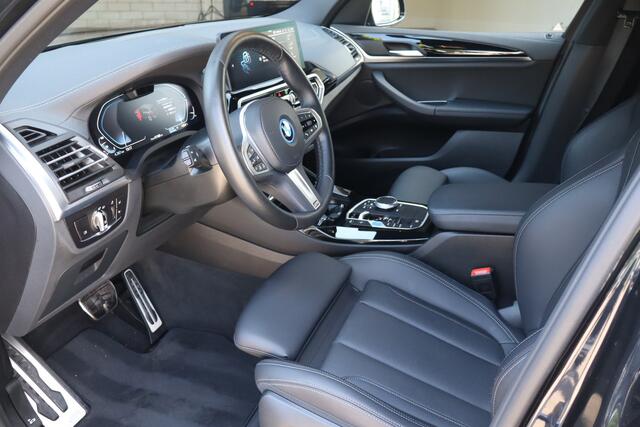 BMW X3 iX3 Executive 80 kWh NL-Auto!! Pano-Dak I Leder I Elek.Stoelen