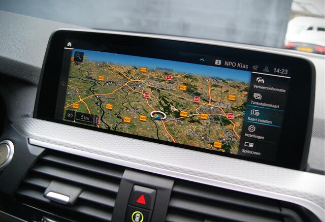 BMW X3 xDrive30e 292PK M-Sport Shadow Panoramadak/HUD/wegkl.trhk/HIFI/360-camera