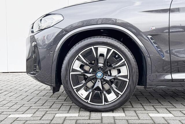 BMW X3 iX3 High Executive 80 kWh M Sport | Schuifdak | Harman Kardon | Head up display | Trekhaak