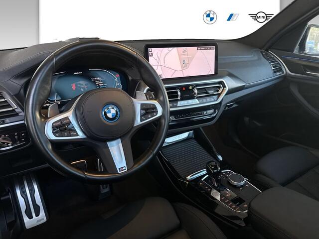 BMW X3 xDrive30e M-SPORT ** LED, NAVI+, PANORAMA. TREKH, M-REMMEN, 20-inch LMV ** 1e EIG - 31.000km (!) - UNFALLFREI ** ** INFORMEER OOK NAAR ONZE AANTREKKELIJKE FINANCIAL-LEASE TARIEVEN **