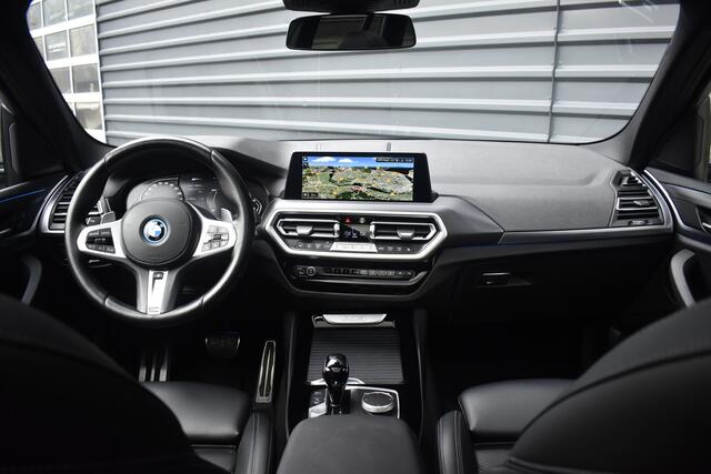 BMW X3 xDrive30e M Sport Shadow | Pano | Laser | Head-Up | Trekhaak | CarPlay | Stuur+Stoelverwarming |