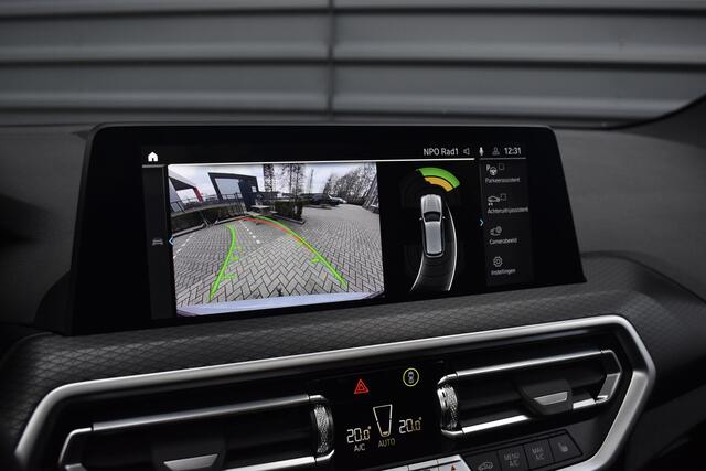 BMW X3 xDrive30e M Sport Shadow | Pano | Laser | Head-Up | Trekhaak | CarPlay | Stuur+Stoelverwarming |