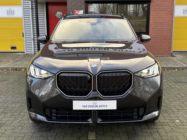 BMW X3 30e xDrive M-Sport Pro Panorama Trekhaak Harman Memory 21"
