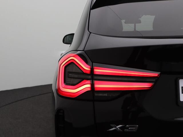 BMW X3 xDrive30e M Sportpakket | Comfort Access | Panoramadak | Active Cruise Control | Parking Assistant Plus | DAB | 19''