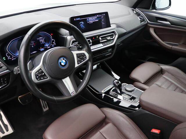 BMW X3 xDrive30e M Sportpakket | Comfort Access | Panoramadak | Active Cruise Control | Parking Assistant Plus | DAB | 19''