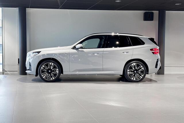 BMW X3 30e xDrive | M Sport | Glazen Panoramadak | Harman Kardon | Trekhaak |