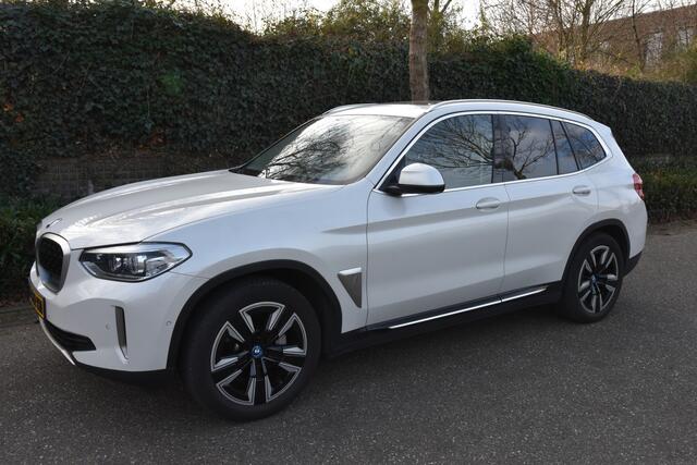 BMW X3 iX3 Executive 80 kWh | SOH 98,68% | PANORAMA DAK | TREKHAAK