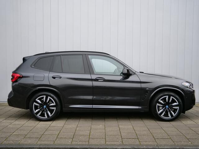 BMW X3 iX3 Executive 80 kWh 286 Pk Automaat Navi / DAB / Leer / Pano-dak / M-pakket / Trekhaak