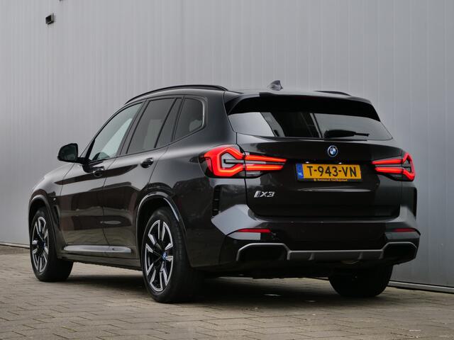 BMW X3 iX3 Executive 80 kWh 286 Pk Automaat Navi / DAB / Leer / Pano-dak / M-pakket / Trekhaak