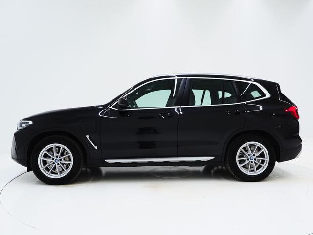BMW X3 xDrive30e LCI 292PK | Leder | Sportstoelen | Zwarte Hemel | Camera | DAB | Carplay