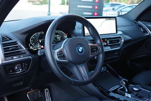 BMW X3 xDrive30e 293 PK M-Sport PHEV, Panoramadak, Leder, Head-Up, Memory