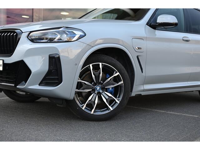 BMW X3 xDrive30e M Sport Automaat / Panoramadak / Trekhaak / Laserlight / Stuurverwarming / Comfort Access / Parking Assistant Plus / Stoelverwarming / Head-Up