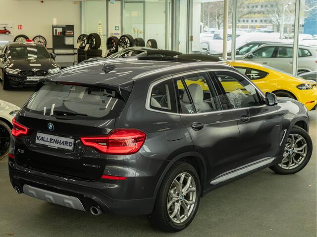 BMW X3 xDrive30i xLine - Pano - Trekhaak - Memoryzetel - Camera - Head-Up