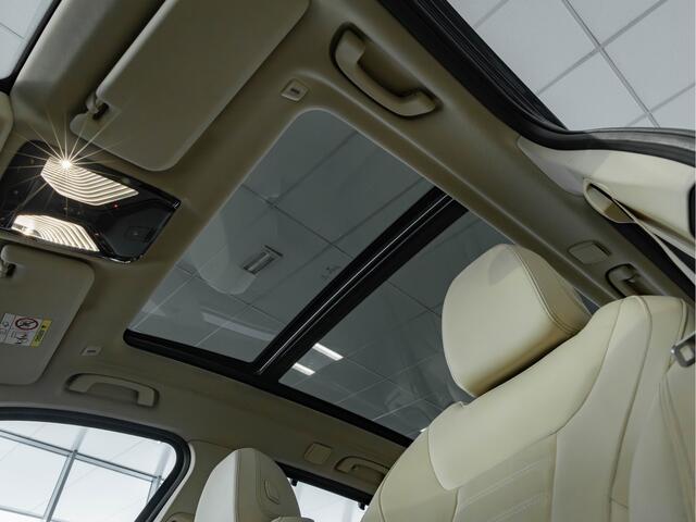 BMW X3 xDrive30i xLine - Pano - Trekhaak - Memoryzetel - Camera - Head-Up