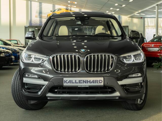BMW X3 xDrive30i xLine - Pano - Trekhaak - Memoryzetel - Camera - Head-Up