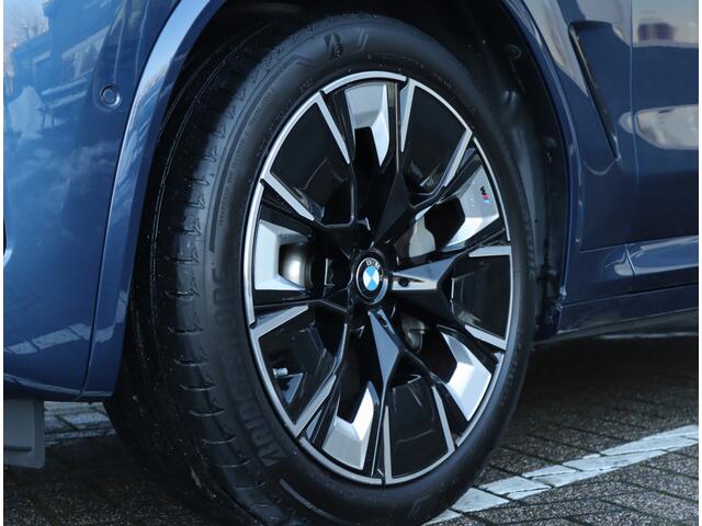 BMW X3 iX3 High Executive 80 kWh | M-sport | Pano | Trekhaak | H&K | 97,8% SOH