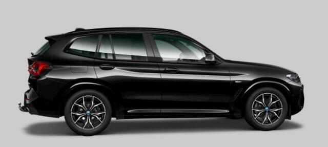 BMW X3 xDrive30e High Executive M Sport - Trekhaak - Panoramadak - Sportstoelen - Elektrisch verstelbare/verwarmde stoelen - Getinte Ruiten - Parking/Driving Assistant - Head up - Hifi - BMW Laserlight -