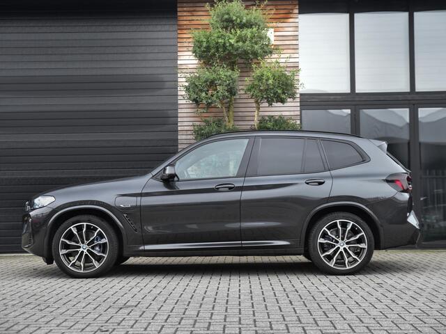 BMW X3 xDrive30e High Executive M Sport, Leer, Pano, Adapt.Cruise, Trekhaak, A/K, Camera