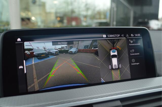 BMW X3 xDrive30e M Sport Automaat / Panoramadak / Trekhaak / Sportstoelen / Adaptief onderstel / Stuurverwarming / Comfort Access / Adaptieve LED / Head-Up / Harman Kardon