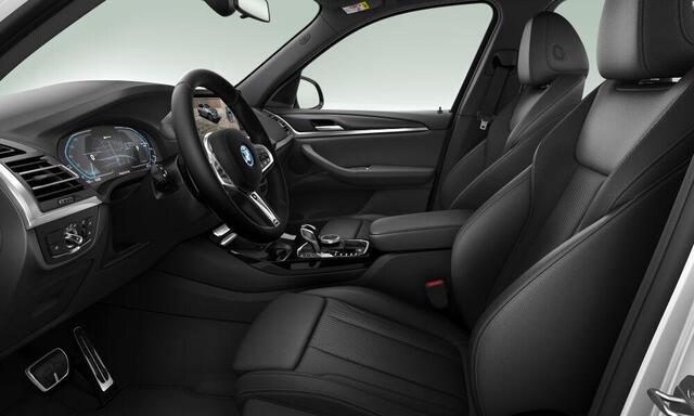 BMW X3 xDrive30e High Executive M Sport - Panoramadak - Comfort Access - Parking Assistant Plus - Active Cruise Control - Hifi - Ambient Air pakket - Getinte ruiten - Stuurwielrand verwarmd - Elektrisch verwarmde voorstoelen -