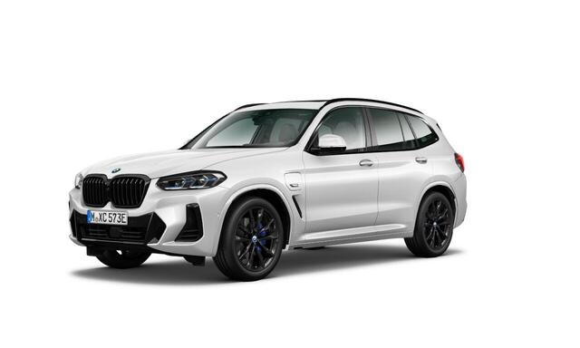 BMW X3 xDrive30e High Executive M Sport - Panoramadak - Comfort Access - Parking Assistant Plus - Active Cruise Control - Hifi - Ambient Air pakket - Getinte ruiten - Stuurwielrand verwarmd - Elektrisch verwarmde voorstoelen -