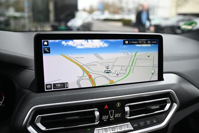 BMW X3 iX3 High Executive / Panoramadak / Adaptief onderstel / Laserlight / Stuurverwarming / Comfort Access / Parking Assistant Plus / Head-Up / Harman Kardon / Stoelverwarming