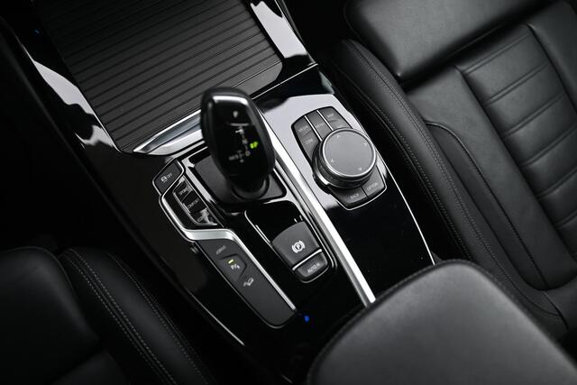 BMW X3 xDrive30e High Executive xLine Automaat / Trekhaak / Sportstoelen / Adaptieve LED / Achteruitrijcamera / Live Cockpit Professional / Stoelverwarming