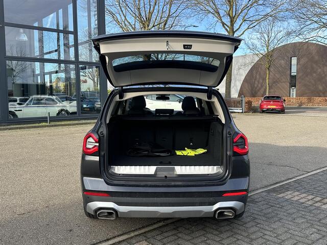 BMW X3 xDrive30e Business Edition Plus | PANO DAK | LASER LED | ELEK. TREKHAAK | DODEHOEK DEDECTRIE | HEADUP | STOEL VERWARMING | ELEK. ACHTERKLEP |