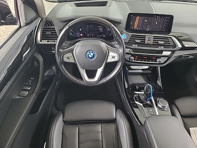 BMW X3 iX3 High Executive 80 kWh | Panoramadak | Keyless | Stoelverwarming | Harman Kardon | Memory Seat | Head-Up Display | 360 Camera | Adaptief Onderstel | Trekhaak | Adaptive LED | Elektrische Stoelen | Apple Carplay |