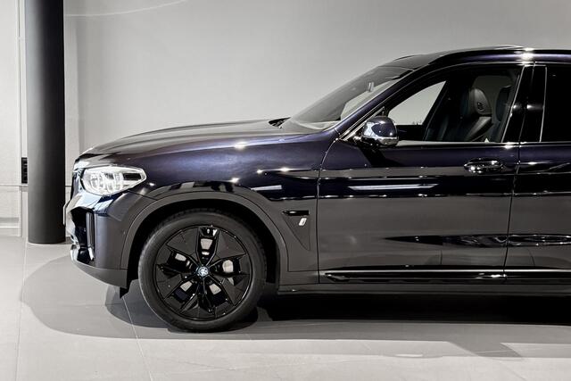 BMW X3 iX3 High Executive 80 kWh | Glazen Panoramadak | Harman Kardon | Trekhaak | Head-up Display |