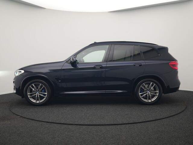 BMW X3 xDrive30e M Sport Plug In Hybrid 292pk Dealer O.H. PHEV | Panodak | Sfeerverlichting | Lederen Sportstoelen Memory & Verwarmd | Stuur Verwarmd | Apple Carplay | Keyless | Cruise Control | Navigatie | DAB | 19"L.M |