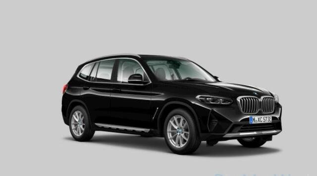 BMW X3 xDrive30e Panoramadak - Sportstoelen voor - Comfort Access - Parking Assistant -