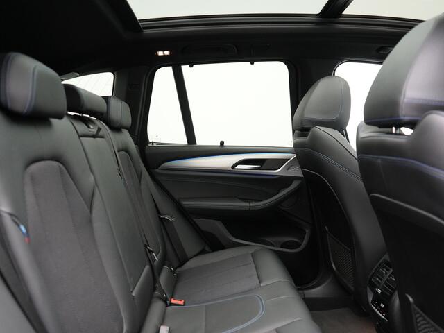 BMW X3 xDrive30e M Sport Plug In Hybrid 293pk Dealer O.H PHEV | Trekhaak Af Fabriek | Panodak | Adaptive Cruise | 360 Camera | Head Up | Sportstoelen Memory & Verwarmd | Harman & Kardon | Keyless | Apple Carplay | Virtual | Navigatie | DAB |