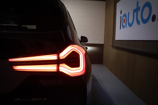 BMW X3 xDrive30e M-Sport Shadow Line Plus Navi/Trekhaak/Camera/Elek. klep/Virtual Cockpit/LED/19"