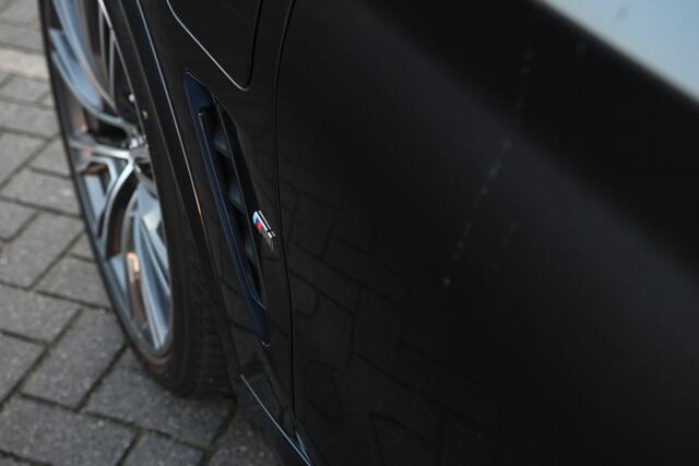 BMW X3 xDrive30e High Executive M Sport Automaat / Panoramadak / Sportstoelen / Comfort Access / LED / Parking Assistant Plus / Head-Up / Stoelverwarming / Live Cockpit Professional