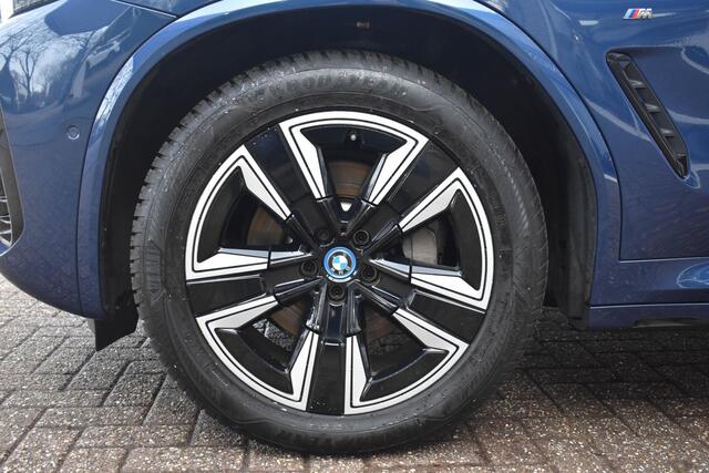 BMW X3 iX3 Executive 80 kWh Pano Trekhaak Leder Elc Stoelen